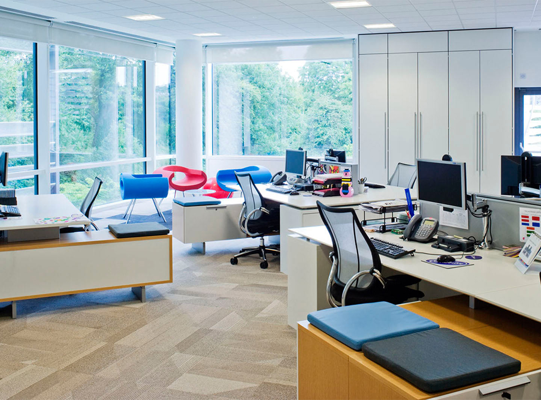 مزایای بازسازی دفتر اداری در شمال تهران + نمونه کارهای موفق